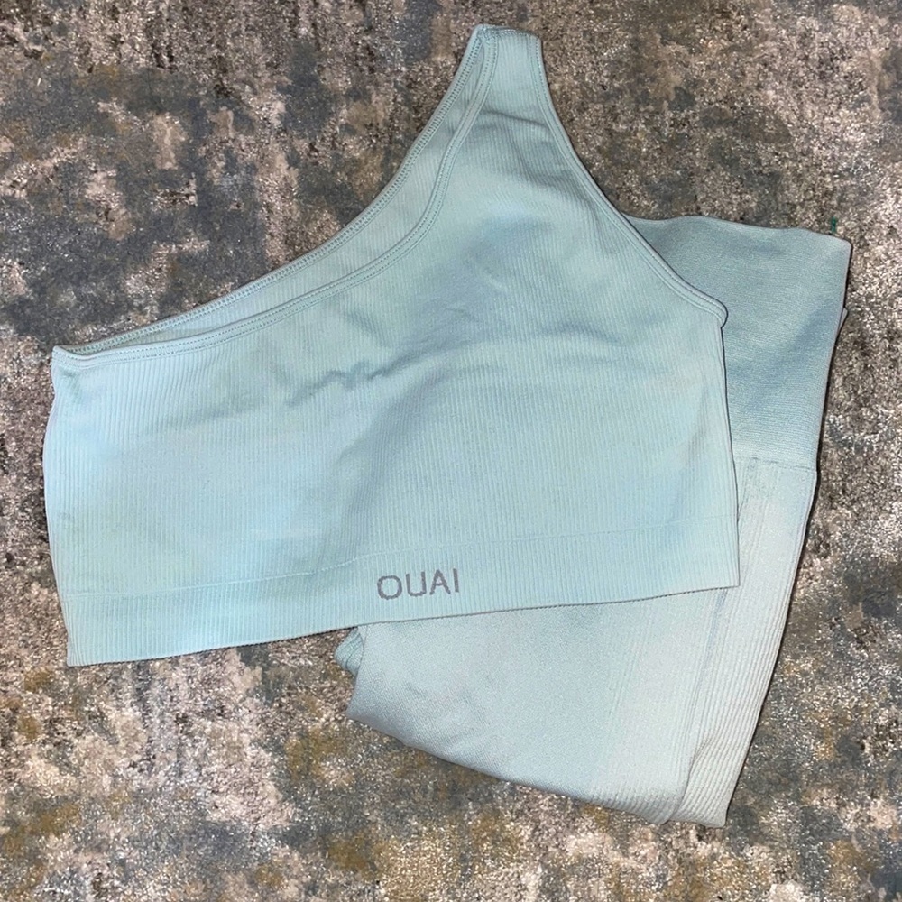 OUAI X SET ACTIVE baby blue north bindi set in small